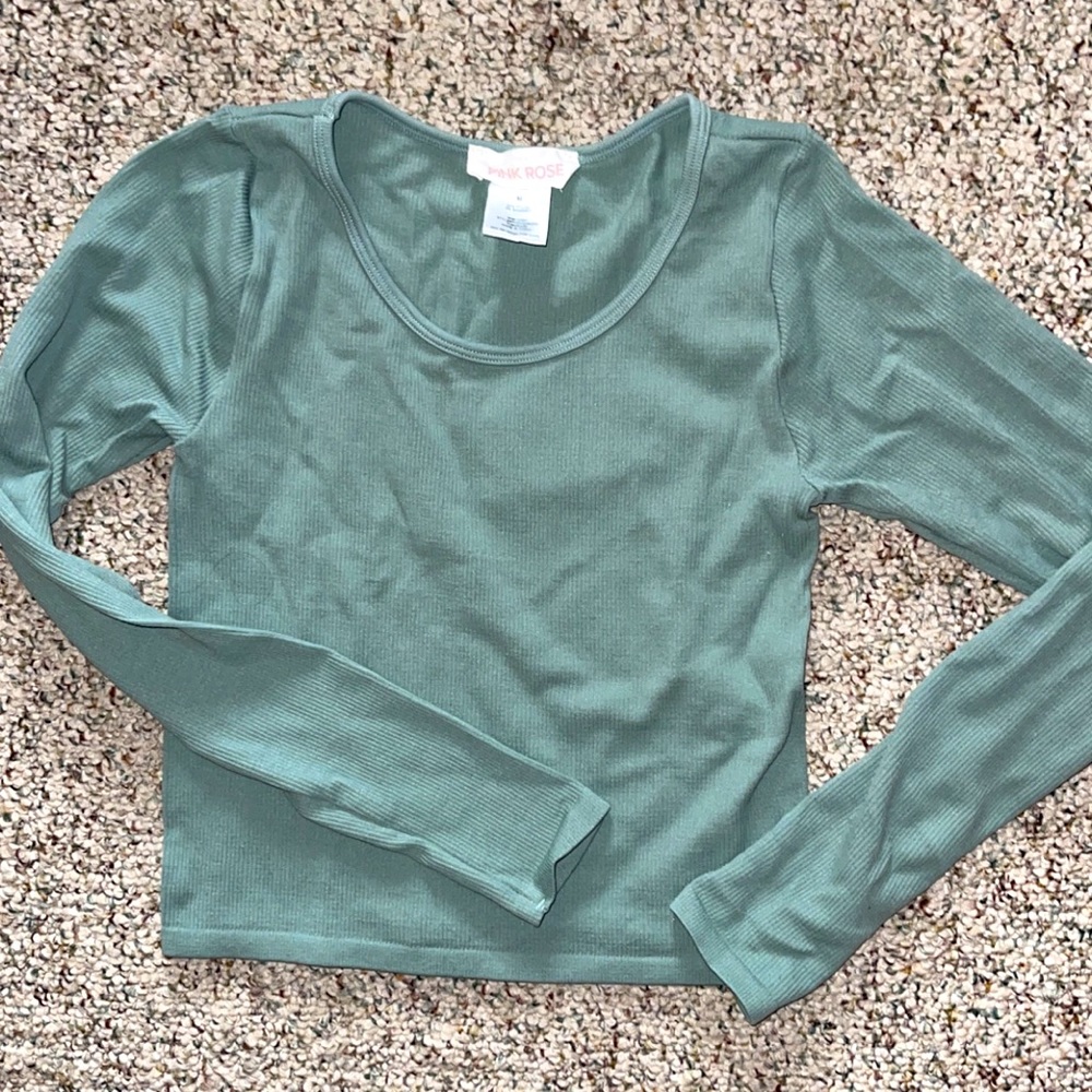 CUTE TOP SIZE M ✨